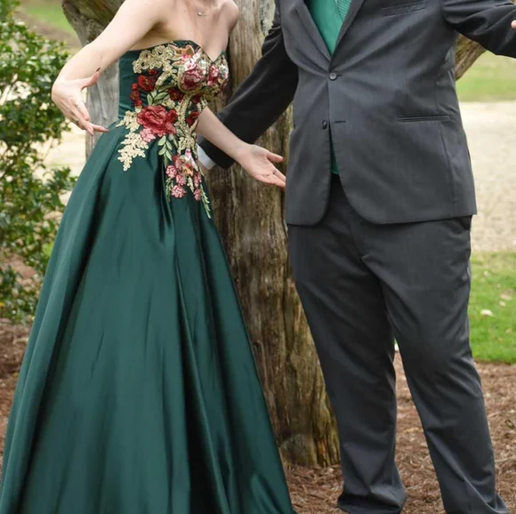 emerald prom dress with floral embroidery - size 0 to 3 - Picture 1 of 4